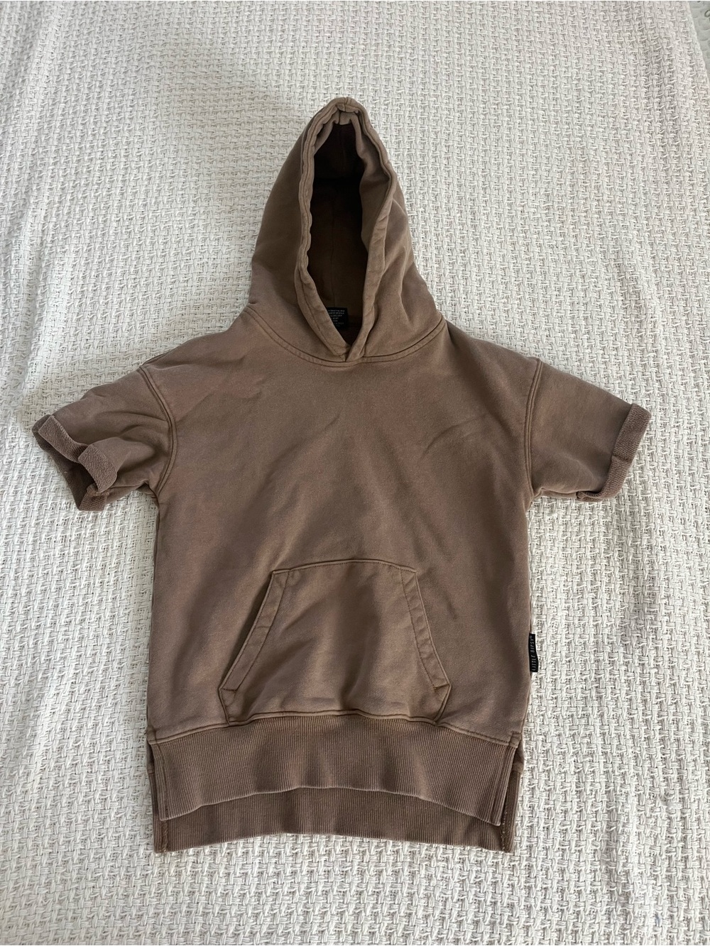 Little Bipsy Short-Sleeve Hoodie in Taupe Brown